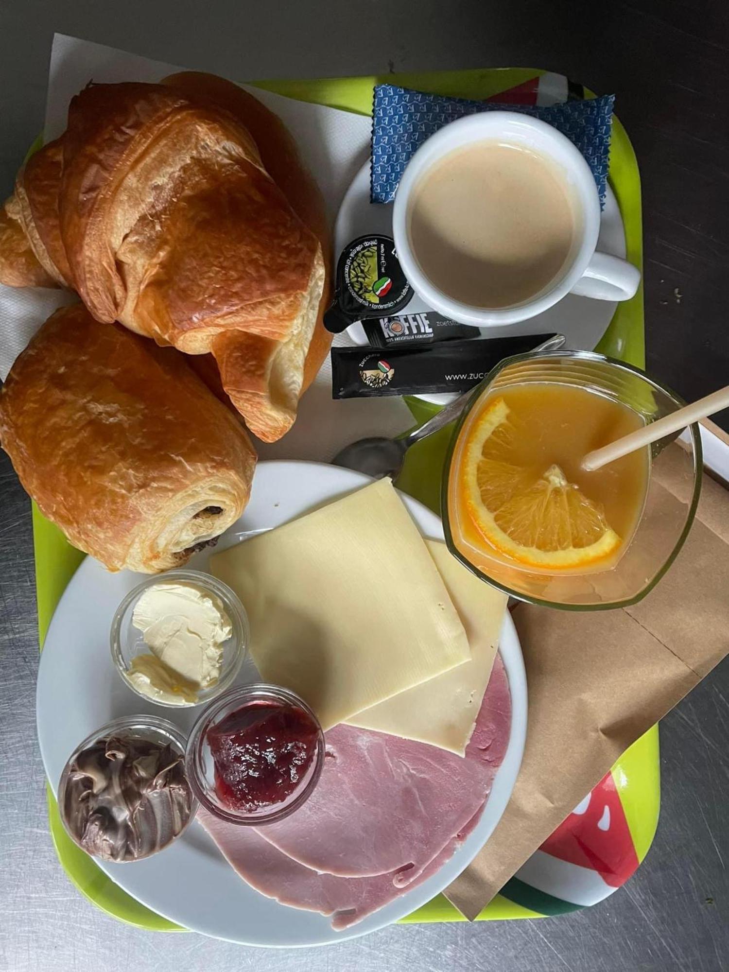 Homestay La Montagne Des Coeurs Eygenbilsen Екстериор снимка